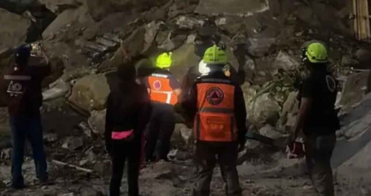 Colapsa muro en obra de Lomas de Tarango; no hay personas lesionadas