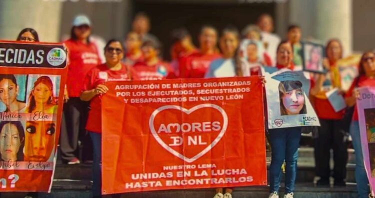 Nuevo León: Colectivo recorre los 7 templos este jueves santo