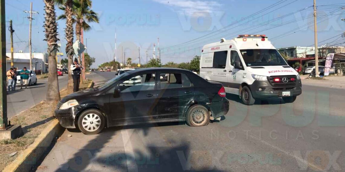 Conductora causa accidente en Ciudad Victoria tras maniobrar sin precaución