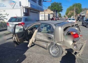 Conductora choca Nuevo Laredo