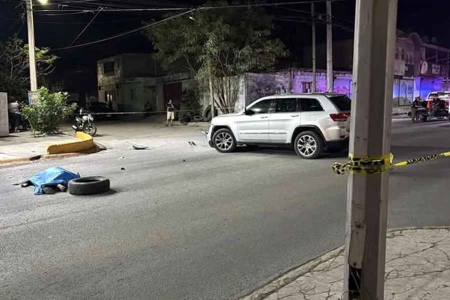 Conductora huye tras atropellar a padre e hijo en García, Nuevo León; niño muere