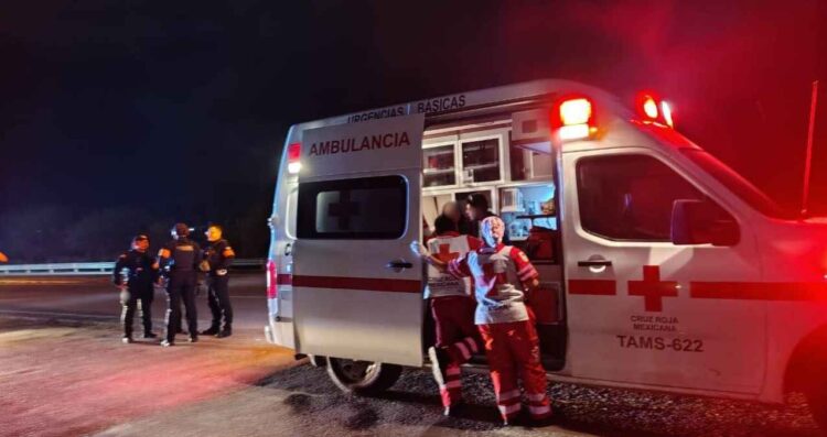 conductora volcando camioneta Victoria