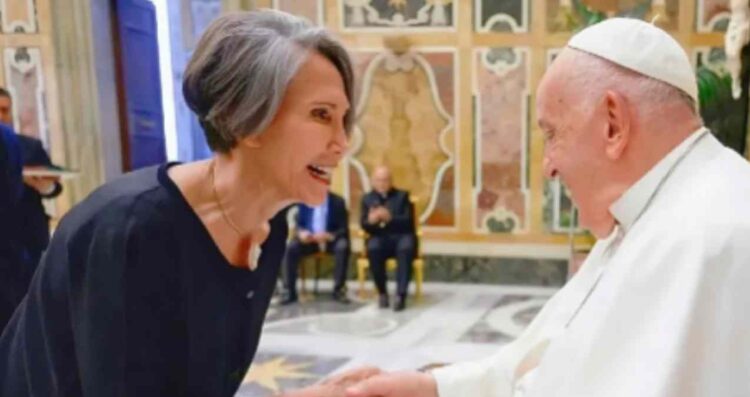 Florinda Meza, esposa de Chespirito despide al Papa Francisco con un emotivo mensaje tras su fallecimiento