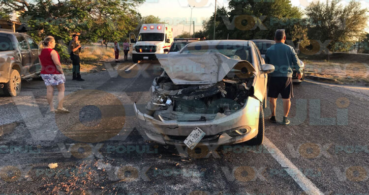 Fuerte choque entre vehículos deja sin barbacoa a varios vecinos en Ciudad Victoria, Tamaulipas