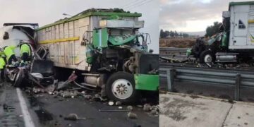 Fuerte choque múltiple en la autopista Puebla-Orizaba deja saldo de 2 muertos
