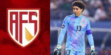 Guillermo Ochoa fue humillado en partido contra Benfica