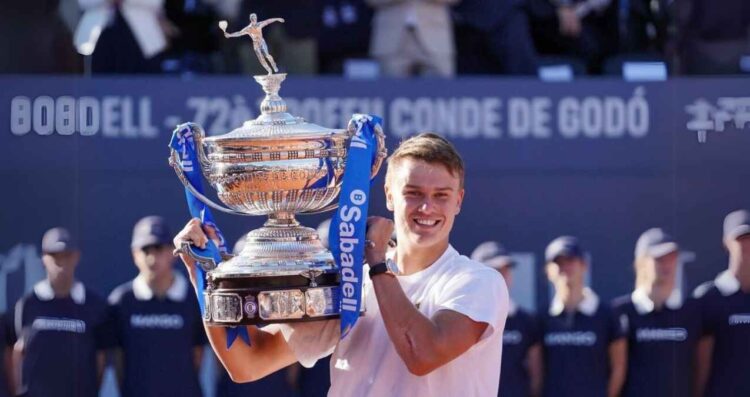 Consigue su primer trofeo en un torneo ATP 500: Holger Rune