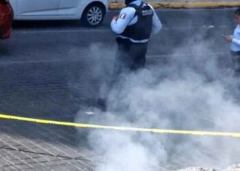 Humo alcantarilla alerta Monterrey