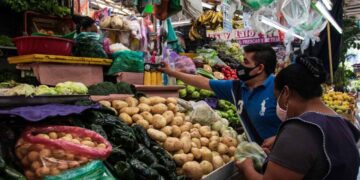 Inflación en México se acelera ligeramente en marzo y se ubica en 3.80%