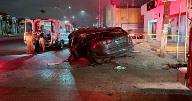 Jueves Santo termina en tragedia por choque en Nuevo Laredo, Tamaulipas