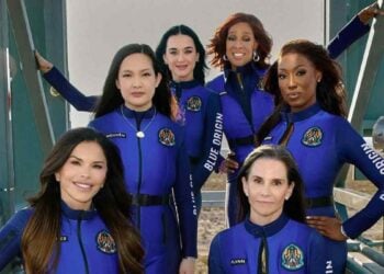 Katy Perry viaja al espacio en histórica misión solo con mujeres