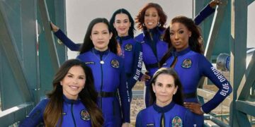 Katy Perry viaja al espacio en histórica misión solo con mujeres