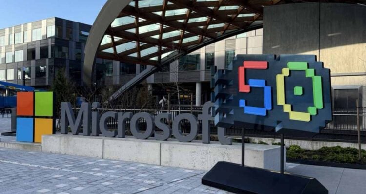 Bill Gates celebra 50 años de la fundación de Microsoft