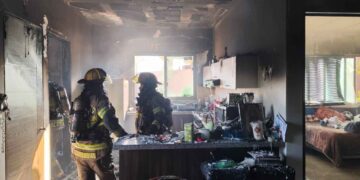 Monterrey: Fatal incendio en un edificio de departamentos en la colonia Mitras Sur deja un muerto