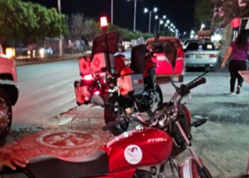 Mujer derrapa en motocicleta y termina hospitalizada en El Mante, Tamaulipas