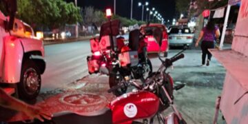 Mujer derrapa en motocicleta y termina hospitalizada en El Mante, Tamaulipas