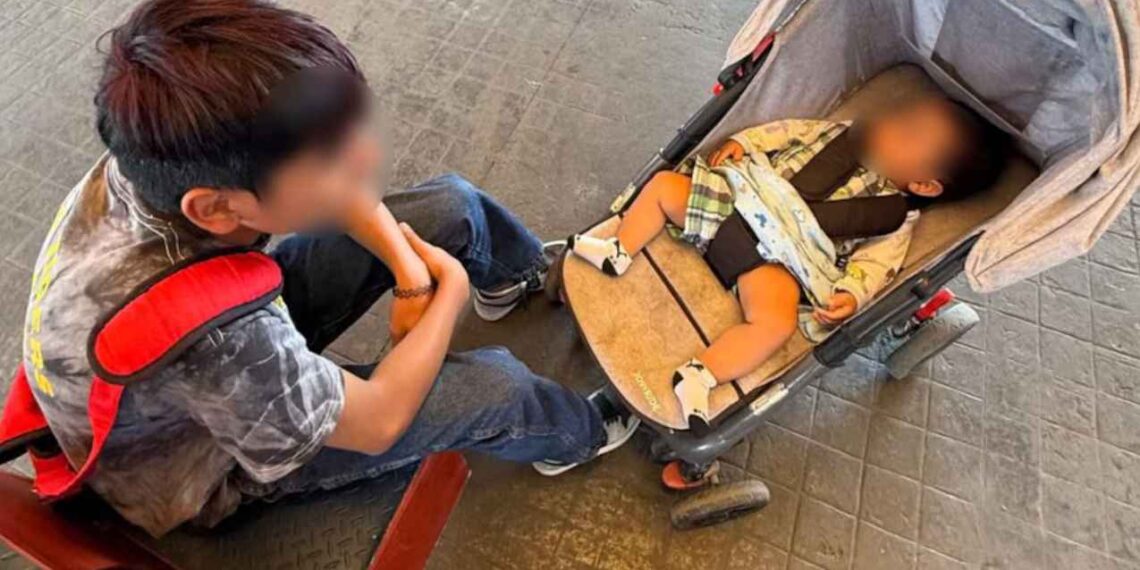 Niño de 12 años y su hermanito son hallados solos en CETRAM Pantitlán