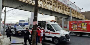 Niño se quita la vida en su casa y su madre intenta lanzarse de un puente en Monterrey, Nuevo León