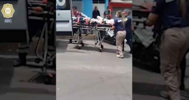 Policías ayudan a adolescente de 15 años a dar a luz en Álvaro Obregón