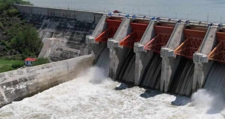 Presa “El Cuchillo” registra una baja del 4.96% en su nivel tras inicio de desfogue