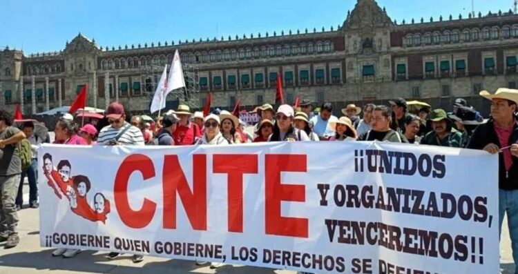 Prevén paro nacional de 200 mil maestros de la CNTE el 15 de mayo