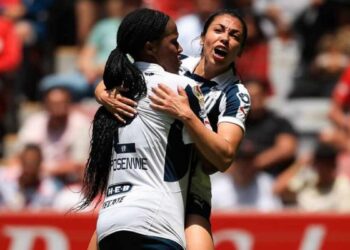 ¿A que hora juegan las Rayadas contra Gallos Blancos femenil?