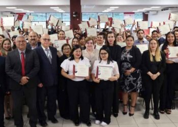 Realiza Universidad Tecnológica de Altamira primera entrega de títulos a Técnicos Superior Universitarios