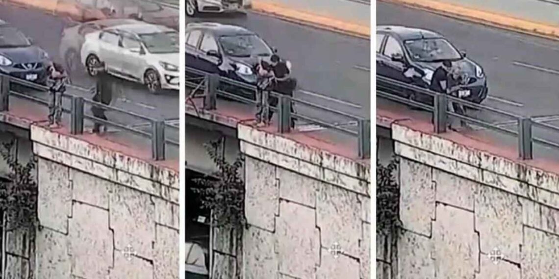 Rescatan a hombres que intentaba lanzarse del puente de Gonzalitos en Monterrey, NL