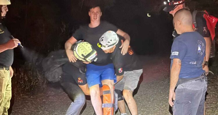 Rescatan a joven lesionado tras caer en el Río Ramos, en Allende, Nuevo León