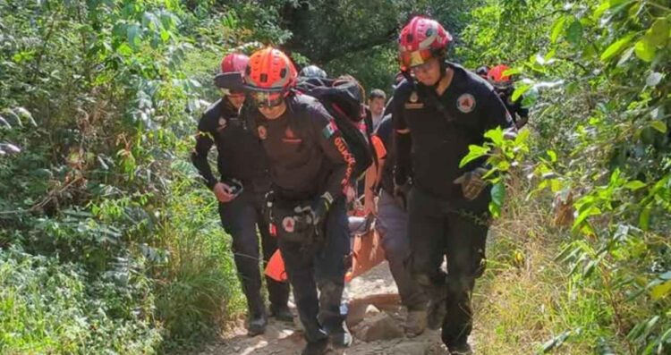 Rescatan a mujer lesionada mientras hacía senderismo en el Cerro de la Silla, Nuevo León