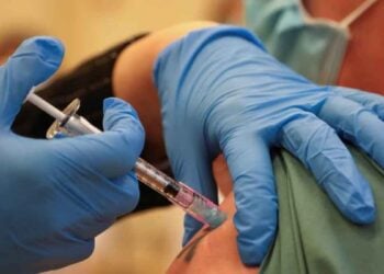 Rusia alista vacuna contra el cáncer y podría iniciar pruebas en humanos en 2025