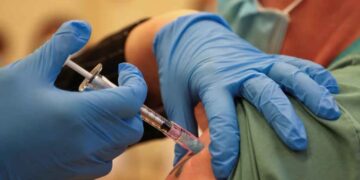 Rusia alista vacuna contra el cáncer y podría iniciar pruebas en humanos en 2025