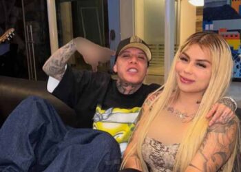 Santa Fe Klan y la influencer Mona reavivan rumores con emotivo reencuentro en redes sociales
