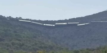 Se descarrila tren con vehículos en los límites de Hidalgo y Querétaro