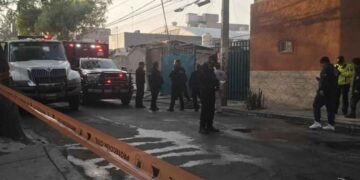 Se registra incendio en un predio de la alcaldía Iztacalco, CDMX; hay un muerto