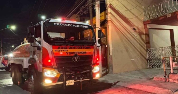 Se registra incendio en vivienda del Centro de Monterrey, Nuevo León
