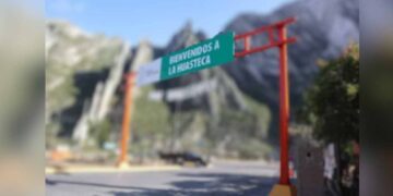 Por ola de calor prohíben entrada La Huasteca en Santa Catarina