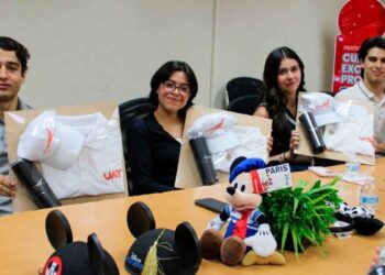 Seleccionan a estudiantes de la UAT en programa internacional de Disney