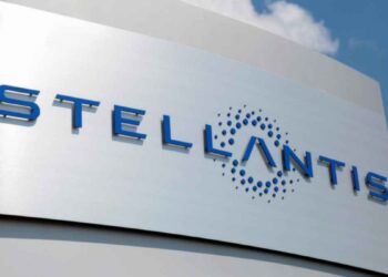 Stellantis, armadora de vehículos, suspenderá producción en México tras los aranceles interpuestos por Donald Trump
