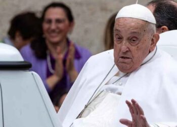 “Tenía los ojos abiertos” médico detalla las últimas horas del papa Francisco