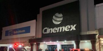 Tío deja a su sobrino en el cine para irse con su noviaen El Mante, Tamaulipas