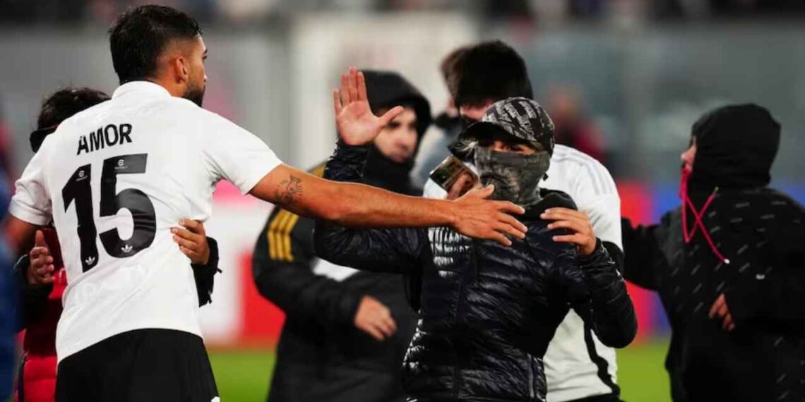 Tragedia en Chile Mueren dos aficionados por estampida en la Copa Libertadores