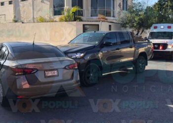 Vehículo mal estacionado provoca choque con heridos en Ciudad Victoria