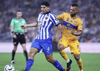 Víctor Guzmán Rayados Monterrey