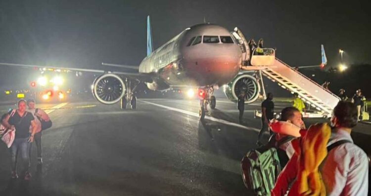 Vuelo de Frontier Airlines aterriza de emergencia en Puerto Rico tras falla en tren de aterrizaje