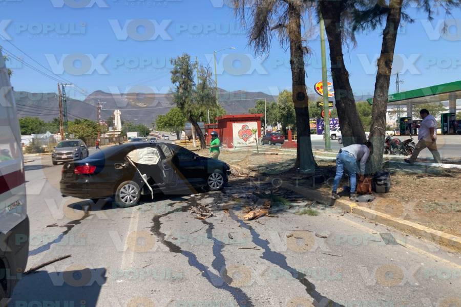 choque contra árbol en Ciudad Victoria