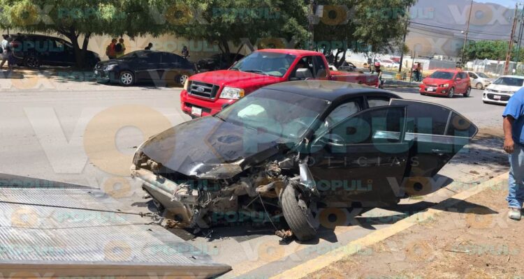 choque contra árbol en Ciudad Victoria