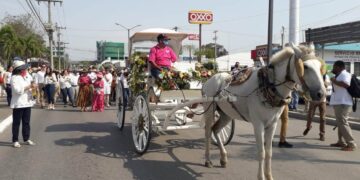 desfile conmemorativo de Altamira sin caballos