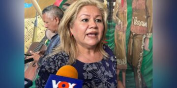 entrega de cisternas en escuelas de Victoria
