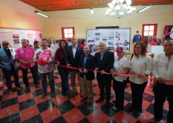 exposición Tecolotes Dos Laredos